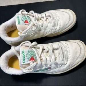 Reebok Vintage White Green 
Size 9 - Tennis Trainer -2024